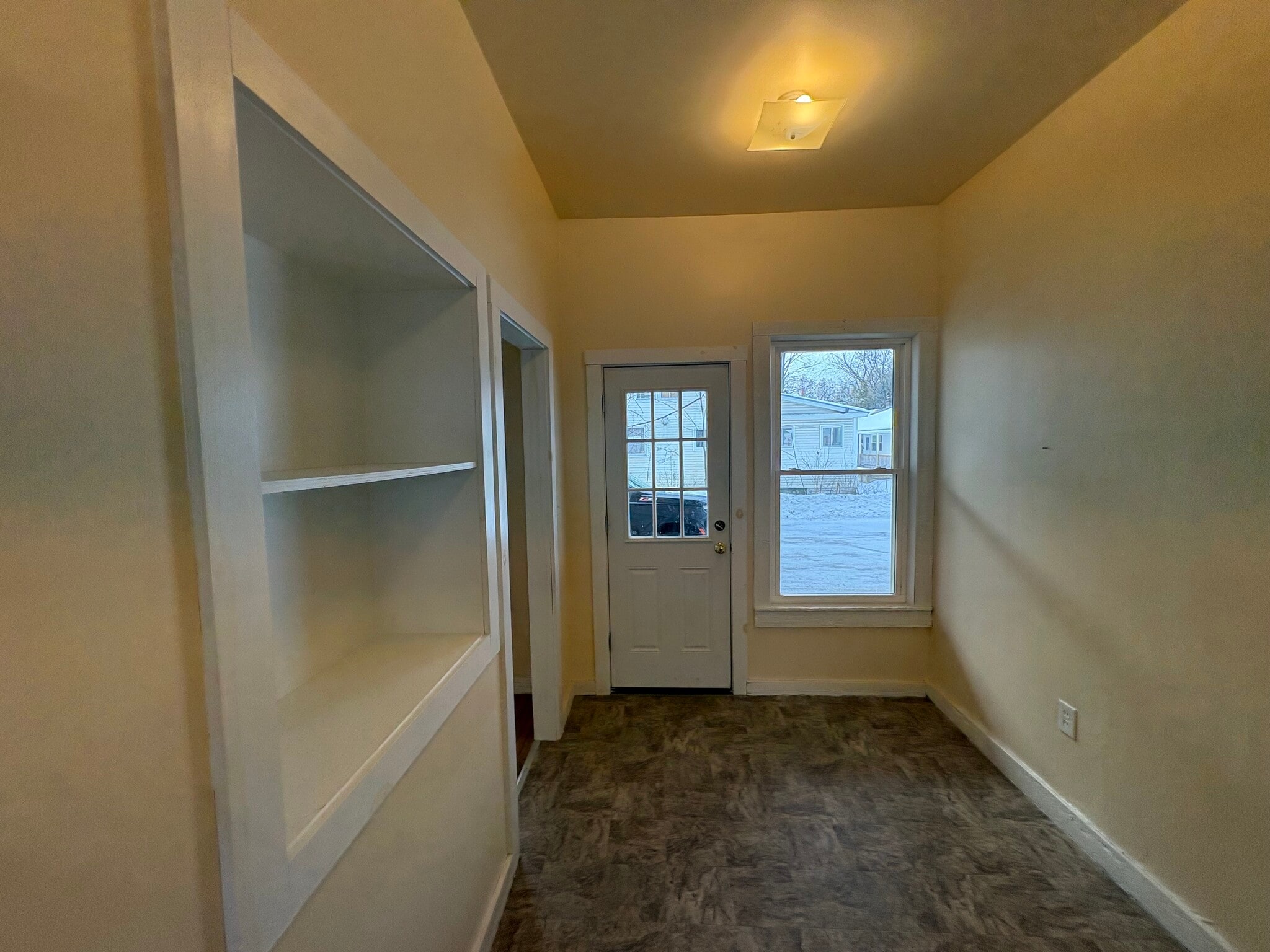 Building Photo - 165 Church St