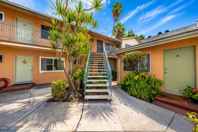 Building Photo - 803 Java Ave Inglewood, CA 90301