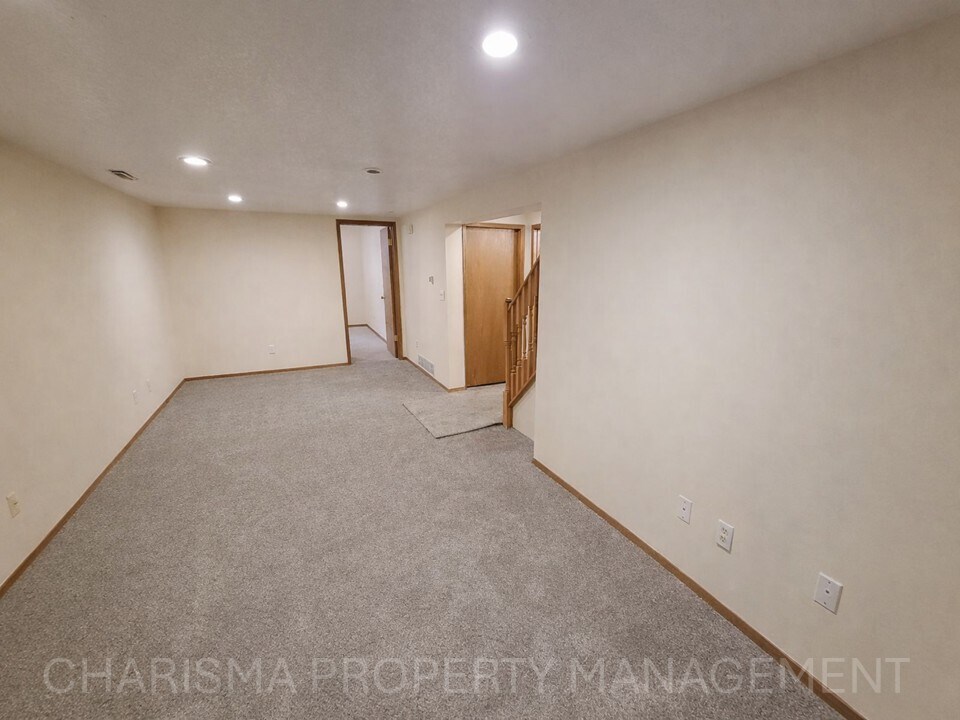 Building Photo - 4229 W Mesa Pass