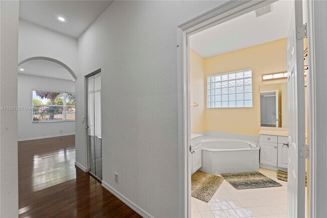 Building Photo - 4294 Diamond Terrace