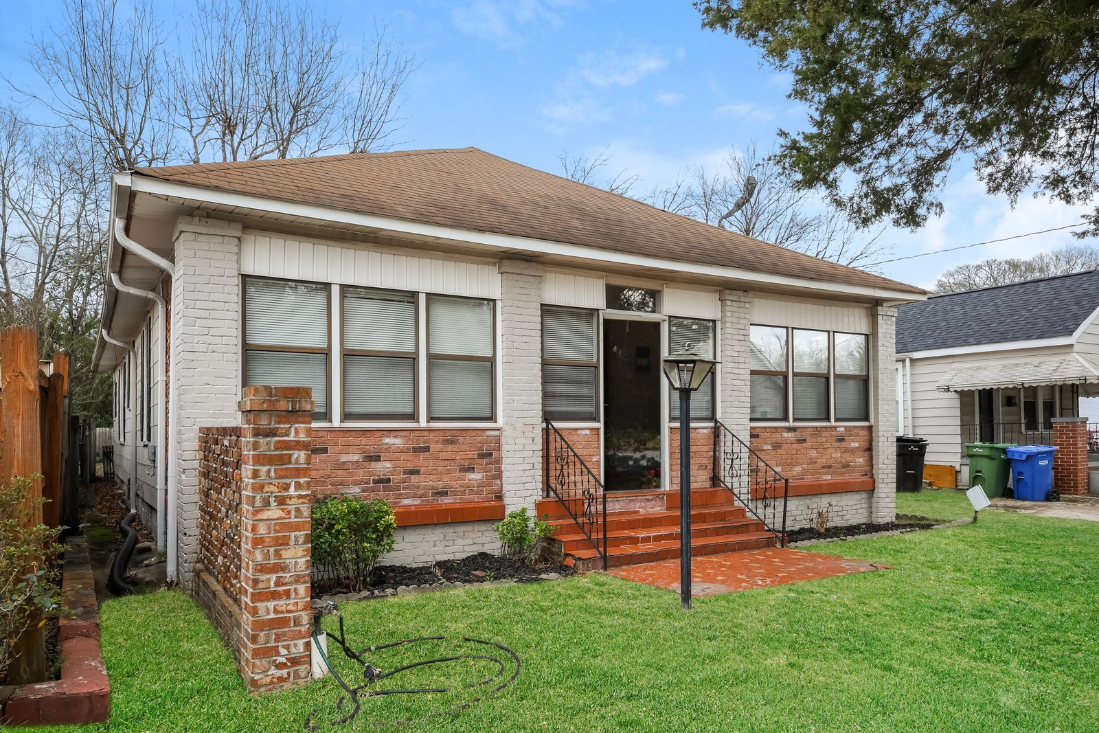 Building Photo - 1612 14th Ave