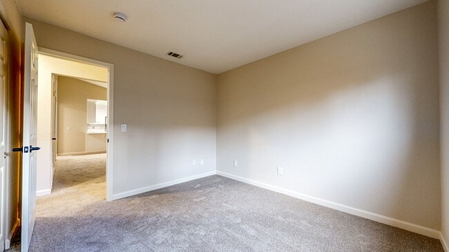 Building Photo - Meticulously Maintained Four Bedroom Singl...