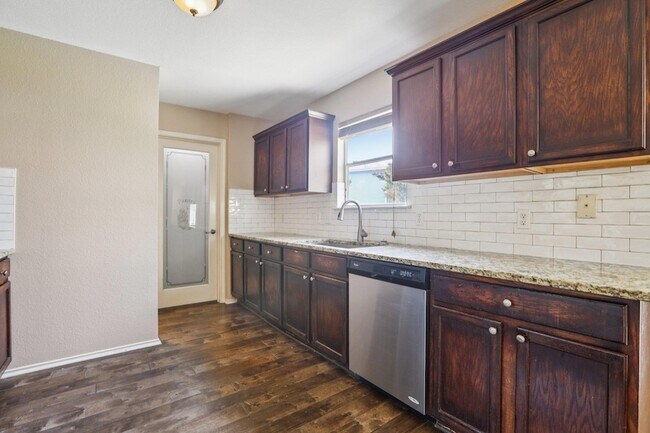 Building Photo - 1132 Pine Portage Loop