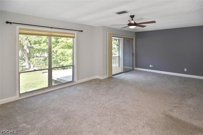Building Photo - 4295 Island Cir