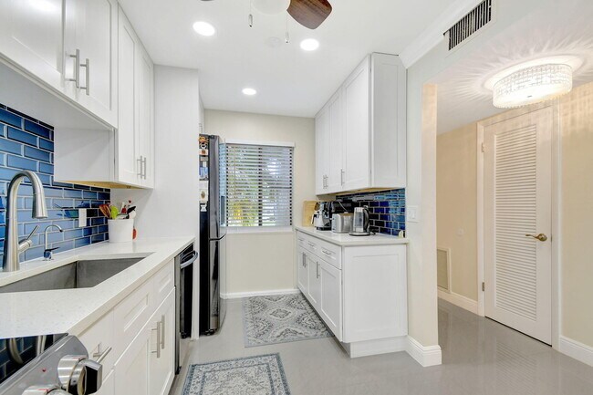 Building Photo - 4822 Esedra Ct