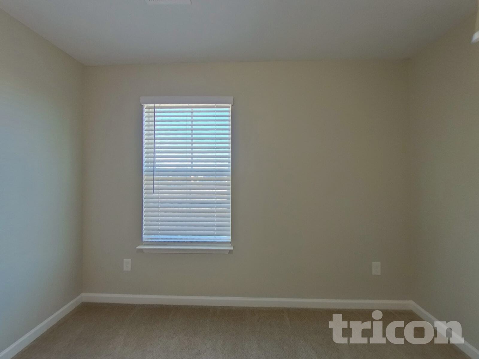 Building Photo - 715 Pollyanna Dr