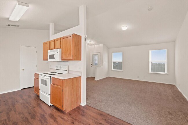 Building Photo - 6918 Sandy Point Dr