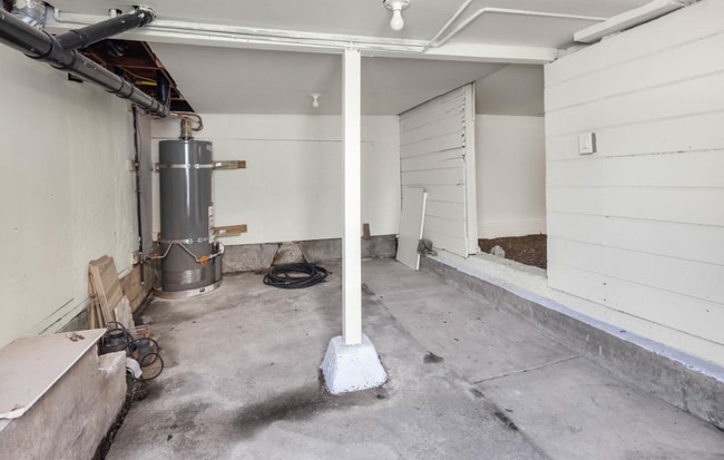 Building Photo - 1226 50th Ave