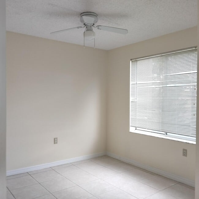 Building Photo - 13112 Glenmoor Dr