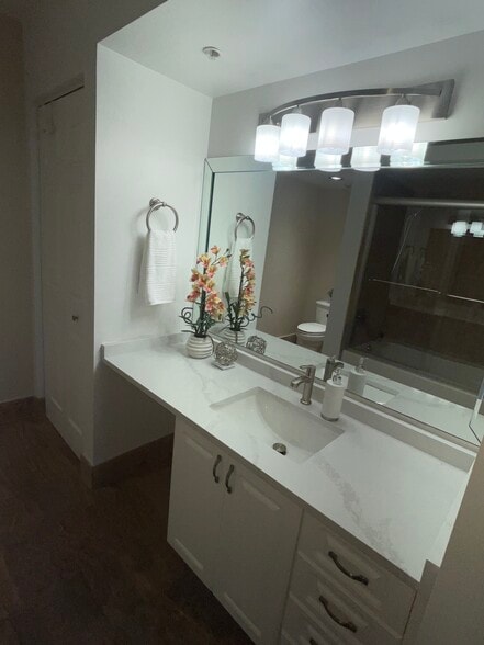 Building Photo - 3594 S Ocean Blvd