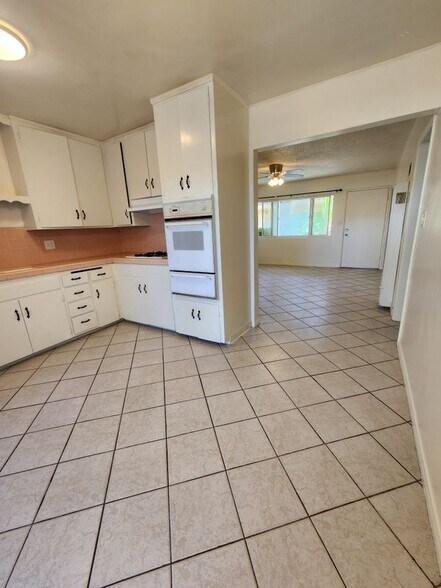 Building Photo - 4440 Rosebud Ln