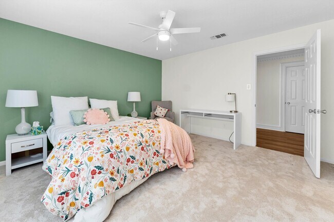 Building Photo - 6603 Pauma Dr