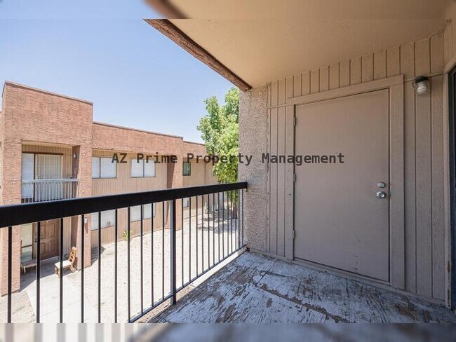 Building Photo - 3810 N Maryvale Pkwy