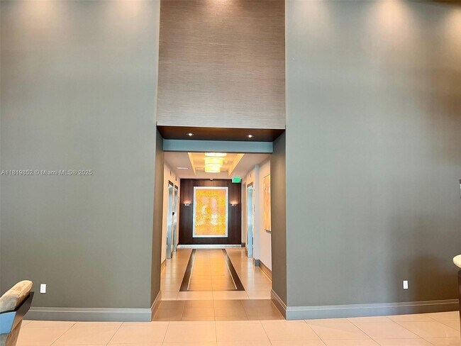 Building Photo - 2525 SW 3rd Ave