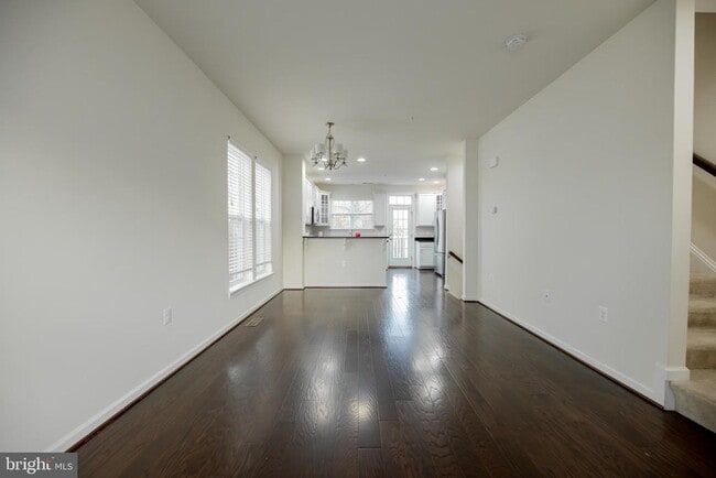 Building Photo - 7386 Riding Meadow Way