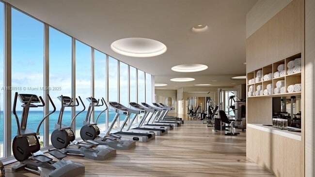 Building Photo - 15701 Collins Ave