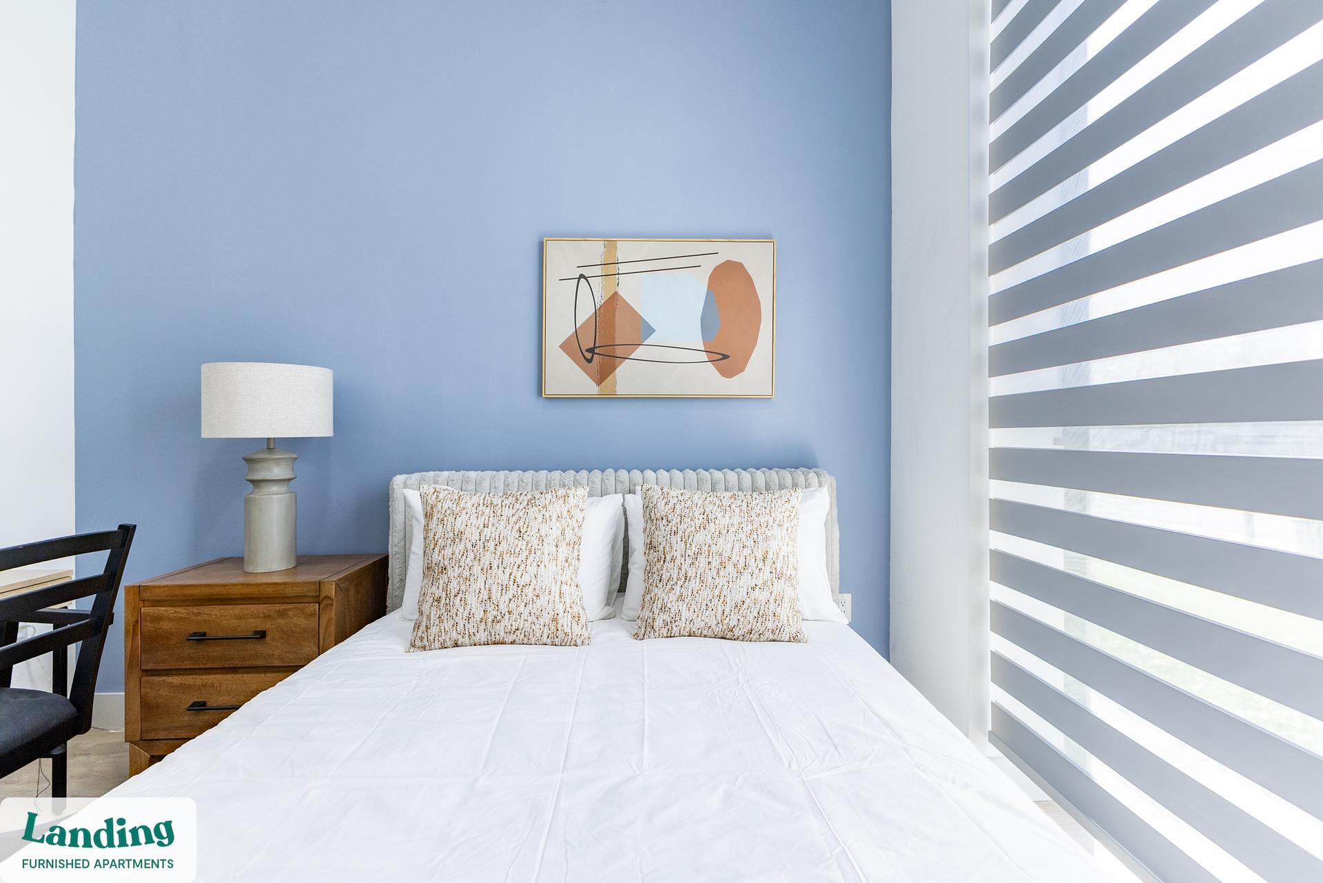 Building Photo - 1155 NE 126th St