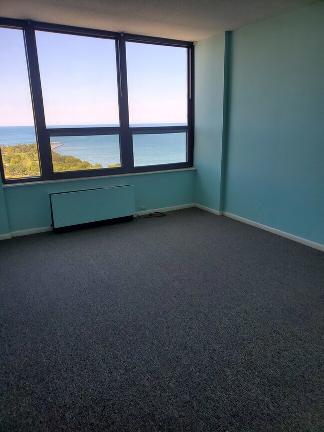 Building Photo - 5100 N Marine Dr