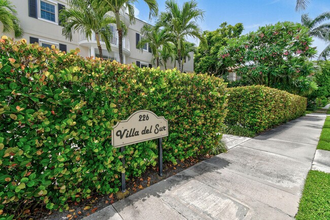Primary Photo - 226 Brazilian Ave