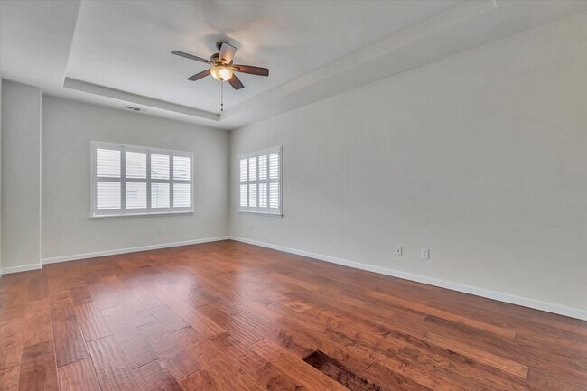 Building Photo - 5175 Trinity Park Dr