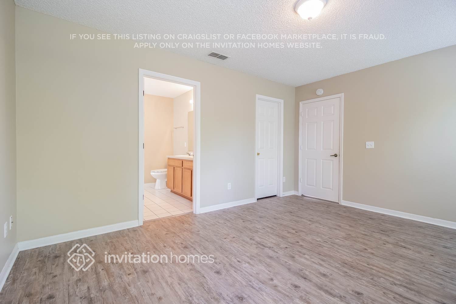 Building Photo - 403 Woodbury Pines Cir