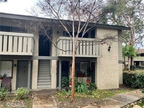 Building Photo - 960 E Bonita Ave