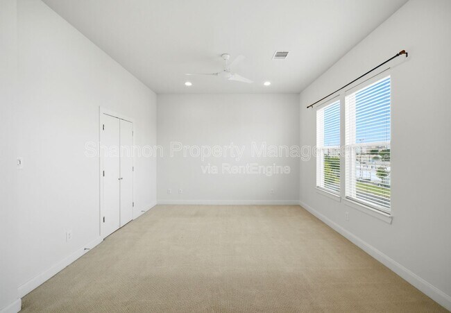 Building Photo - 3131 Leeland St