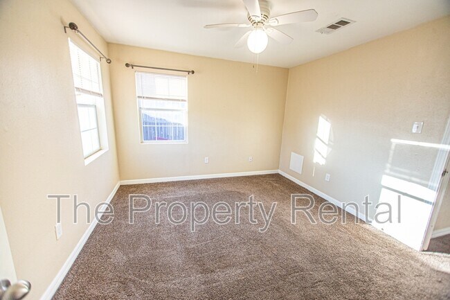 Building Photo - 3624 Walnut Ave