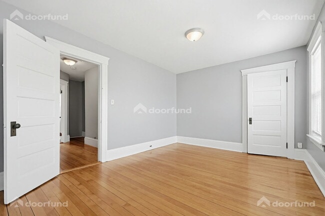 Building Photo - 121 Delmont Ave