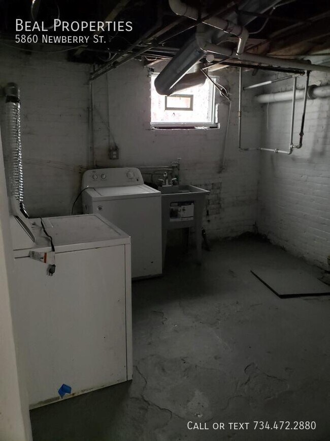 Building Photo - 5860 Newberry St