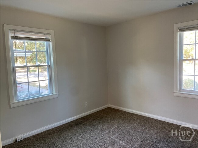 Building Photo - 19 W 53rd St