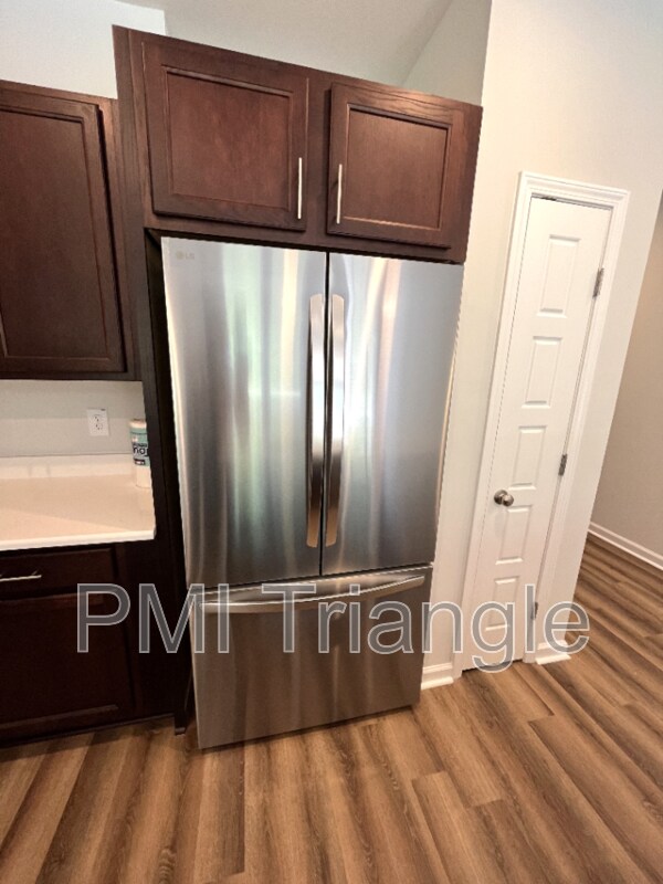 Building Photo - 272 Shingle Oak Rd