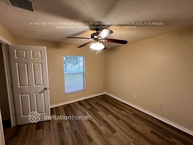 Building Photo - 1091 SW California Blvd