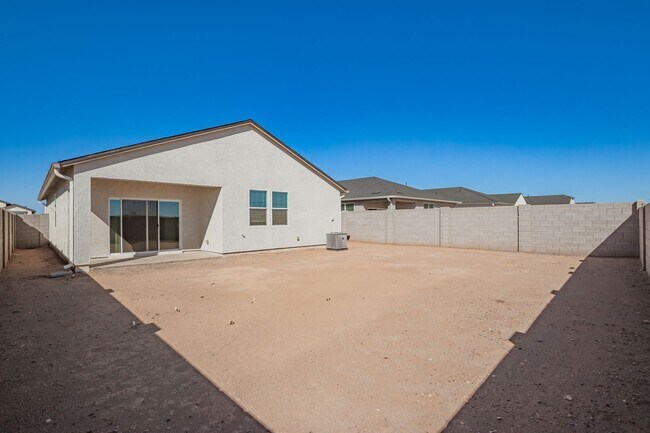 Building Photo - Brand New - Never Lived In 4 Bedroom / 2 B...