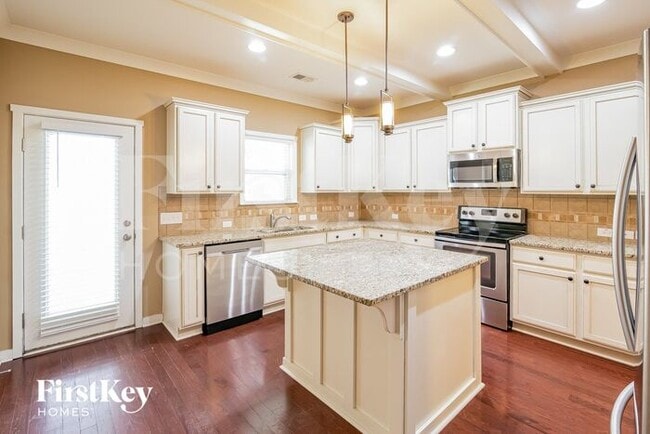 Building Photo - 4952 Ballantine Dr