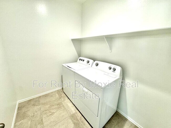 Building Photo - 36080 W San Ildefanso Ave