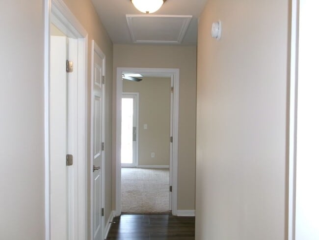 Building Photo - 4 bedroom, 3 bath home in Surfside Beach Club