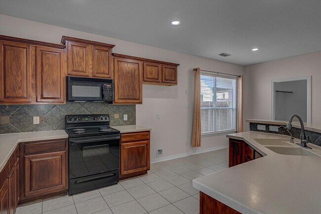 Building Photo - 21322 Willow Glade Dr
