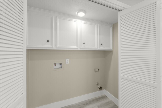 Building Photo - 4138 Club Valley Dr