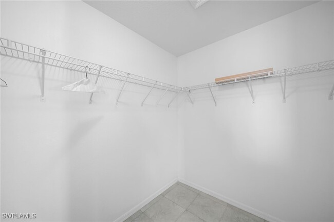 Building Photo - 2861 SW 23rd Pl