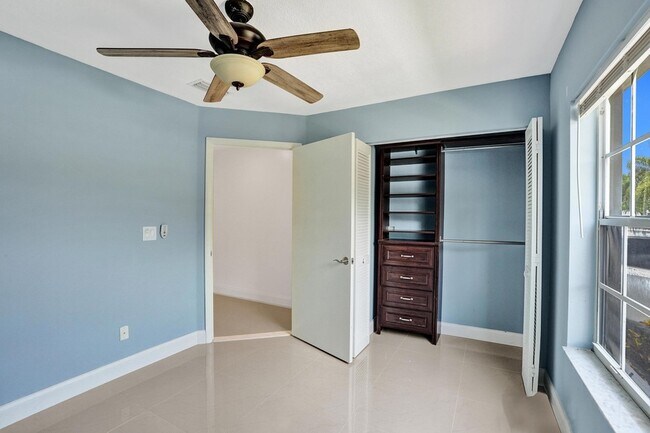 Building Photo - 17866 SW 10th Ln