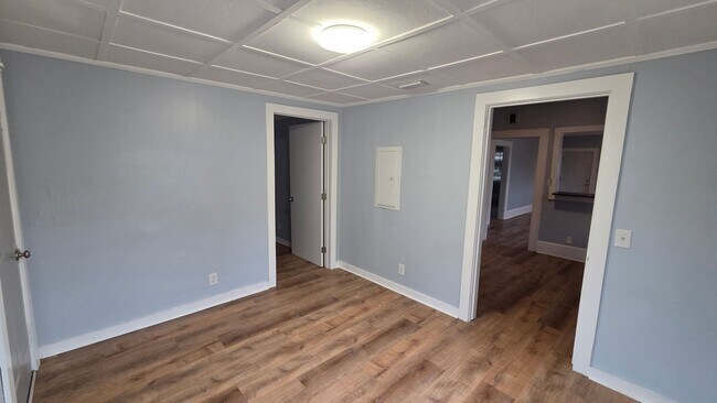 Building Photo - Affordable 3 Bed in Jacksonville. Bonus Room. Fenced in yard. Garage + Modern Bathroom