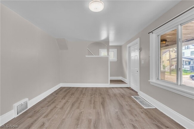 Building Photo - 3407 W 91st St