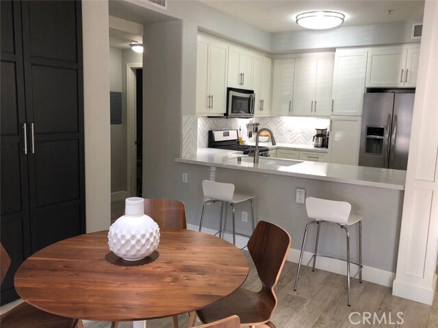 Building Photo - 13044 Pacific Promenade