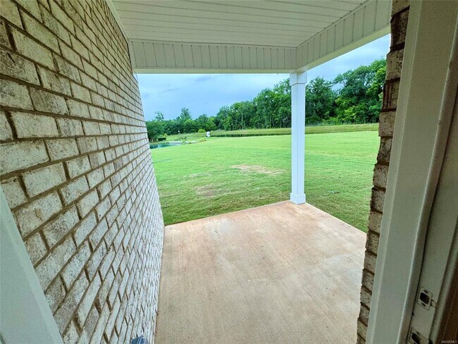 Building Photo - 5000 Tea Rose Dr