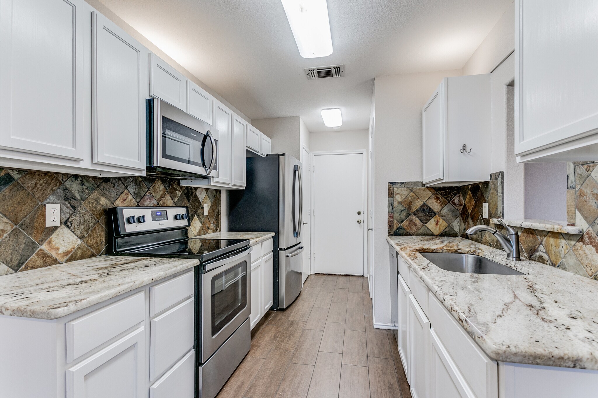 Building Photo - 8107 Rustic Park