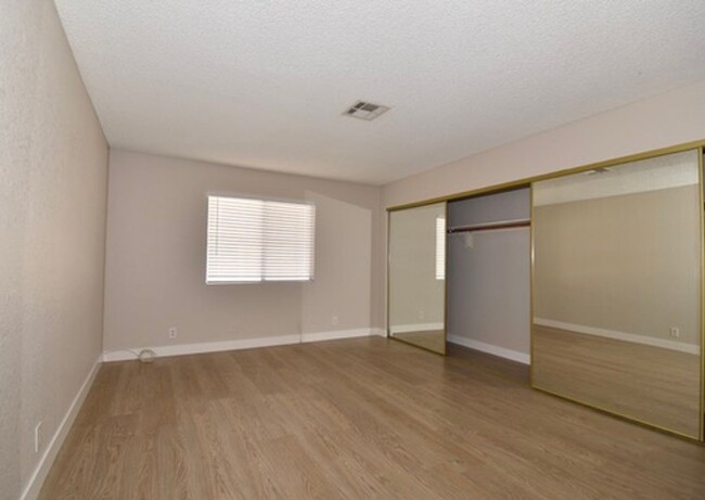 Building Photo - Stunningly remodeled 2-bedroom, 2-bath con...