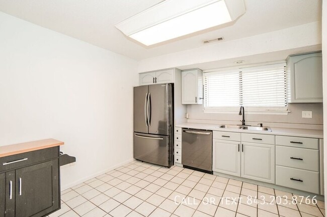 Building Photo - 317 Woodward Blvd