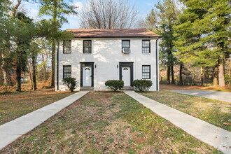Building Photo - Fantastic 2 Bed, 1 Bath.  Walk to MTSU! Ut...