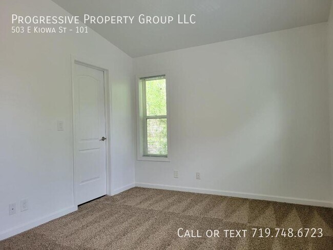 Building Photo - 503 E Kiowa St